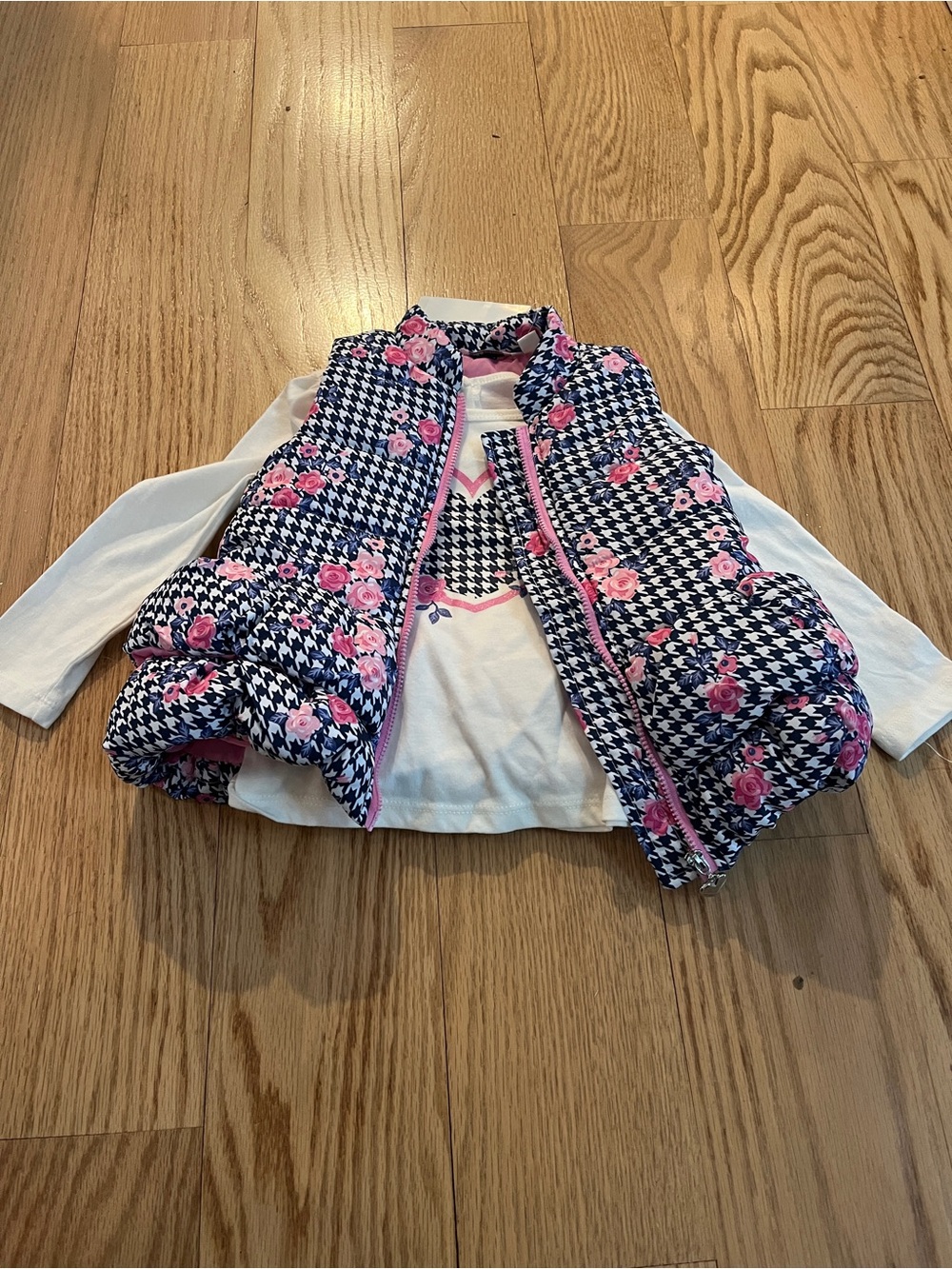Houndstooth Floral Puffer Vest with White Long Sleeve Top Baby Girl Size 24M